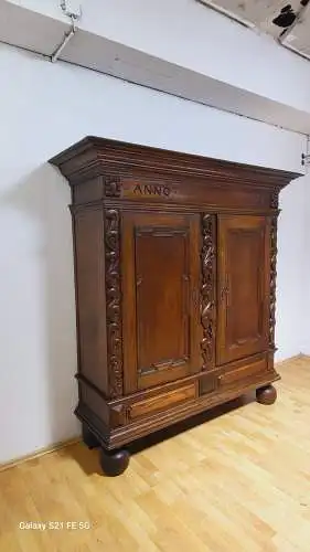 Antik Deutscher Barrock Schrank Kleiderschrank Wäscheschrank  Anno 1731  Jh.