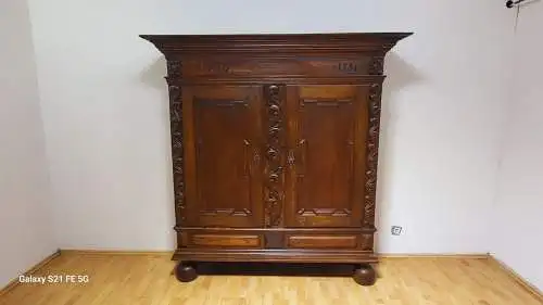 Antik Deutscher Barrock Schrank Kleiderschrank Wäscheschrank  Anno 1731  Jh.