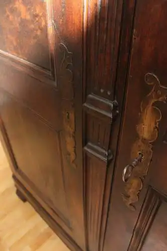 Wäscheschrank Kleiderschrank Schlafzimmer Antik ca. 19 Jh.