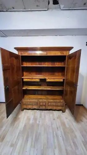 Kleiderschrank Wäscheschrank  Orginal  Antik ca. 19 Jh.