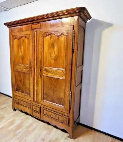 Kleiderschrank Wäscheschrank  Orginal  Antik ca. 19 Jh.