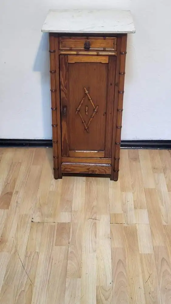 Französischer Jugendstil Nachttisch oder Nachttisch aus Kiefernholz , Kunstbambu 7