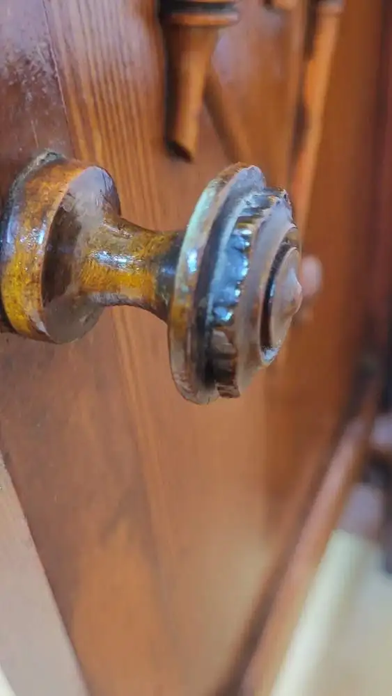 Französischer Jugendstil Nachttisch oder Nachttisch aus Kiefernholz , Kunstbambu 8