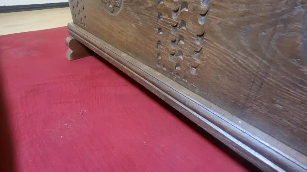 Truhe antik Anno 1729 Orginal 14