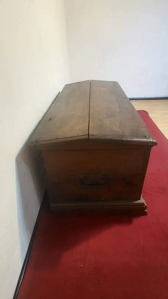 Truhe antik Anno 1729 Orginal 6