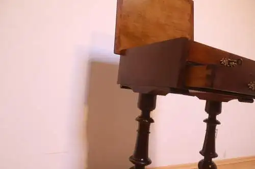 Nähtisch Beistelltisch Antik um 1900           