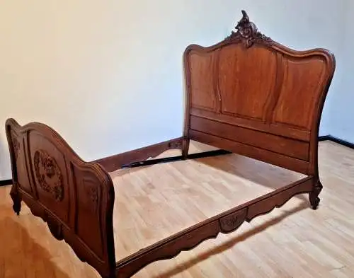 Französisches Antikes Bett ca.  1900 Jh.