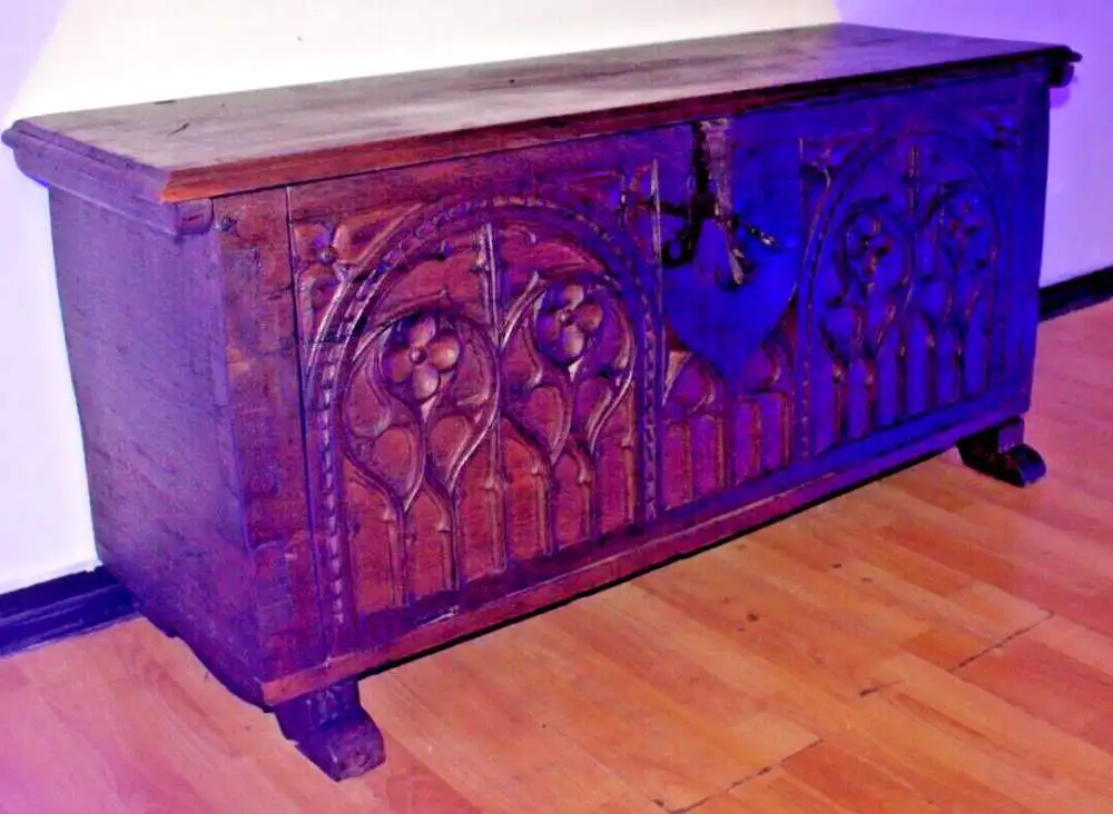 Truhe antik Unikat Sammlerstück ca 1900Jh. 1