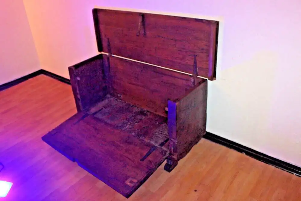 Truhe antik Unikat Sammlerstück ca 1900Jh. 14