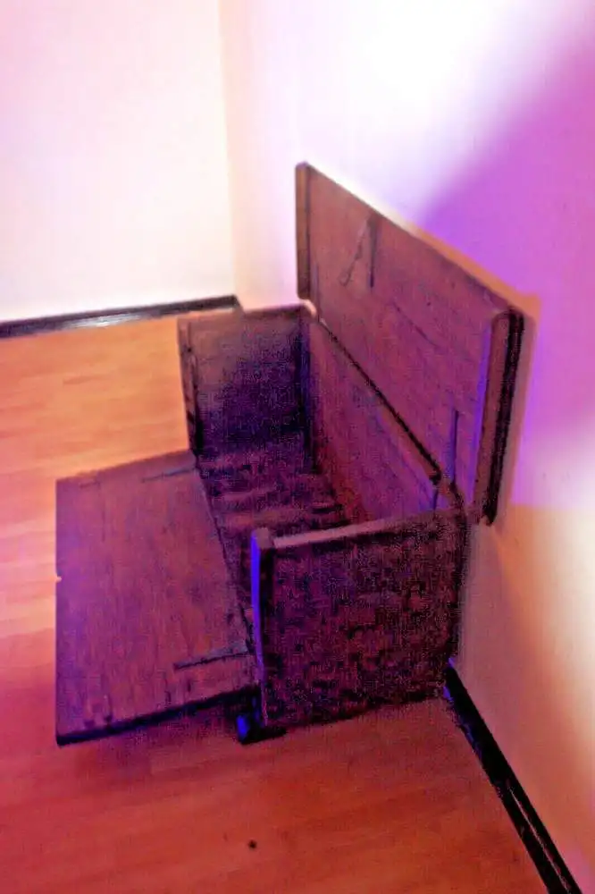 Truhe antik Unikat Sammlerstück ca 1900Jh. 15