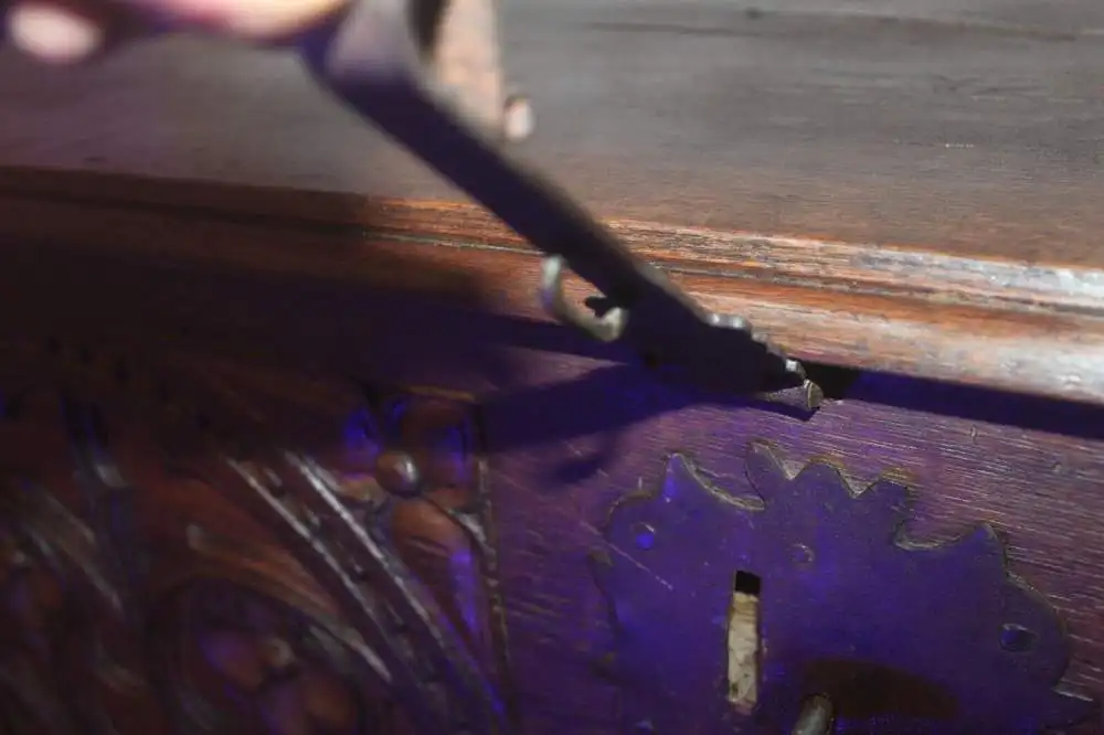 Truhe antik Unikat Sammlerstück ca 1900Jh. 7