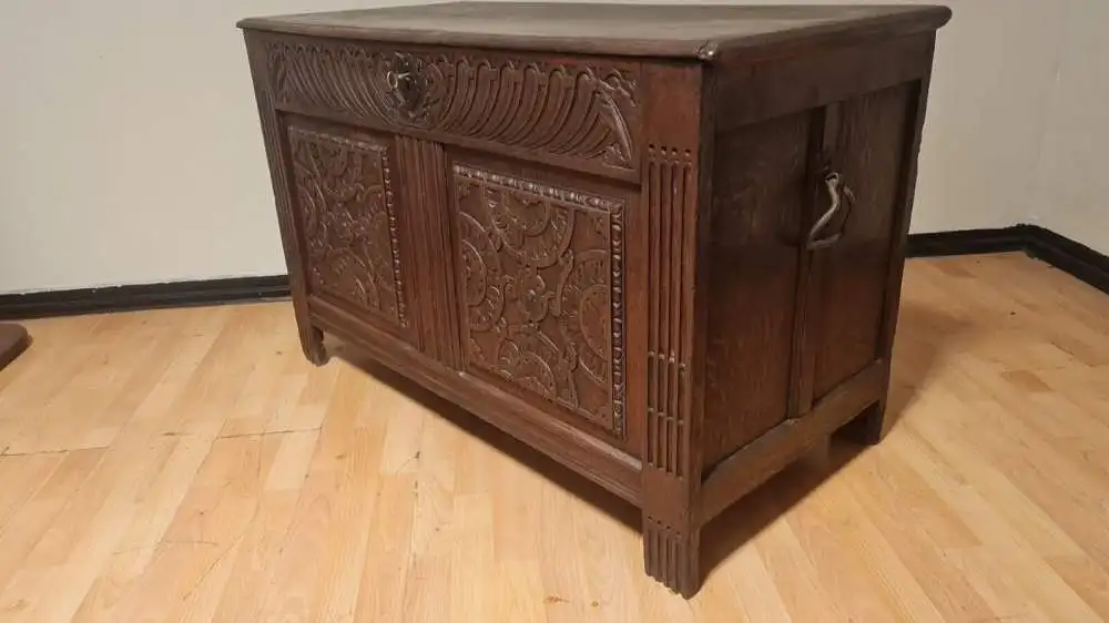 Truhe antik ca 1900Jh. 8