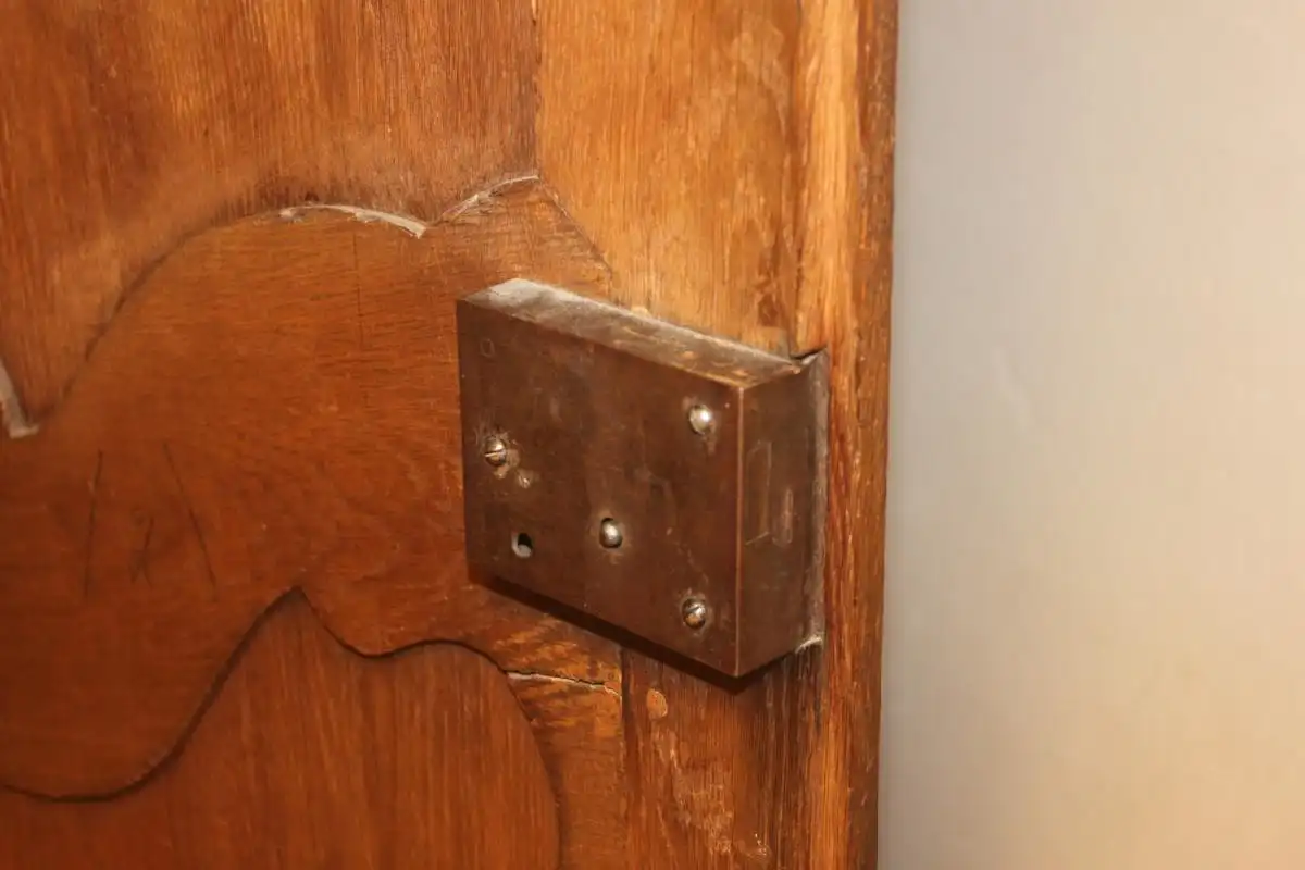 Französischer Kleiderschrank Antik ca  1860 Jh. 13