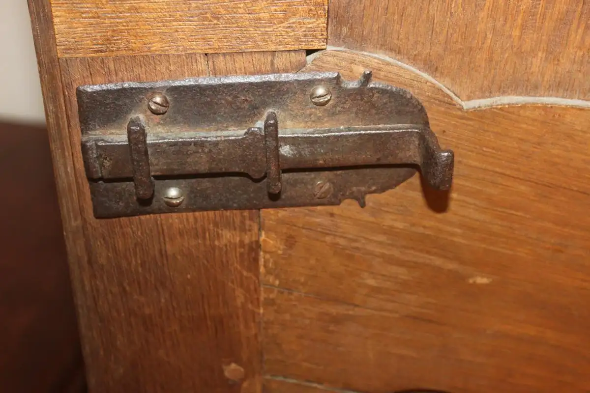 Französischer Kleiderschrank Antik ca  1860 Jh. 14