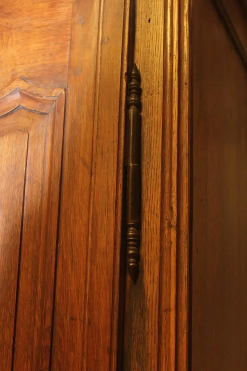 Französischer Kleiderschrank Antik ca  1860 Jh. 15