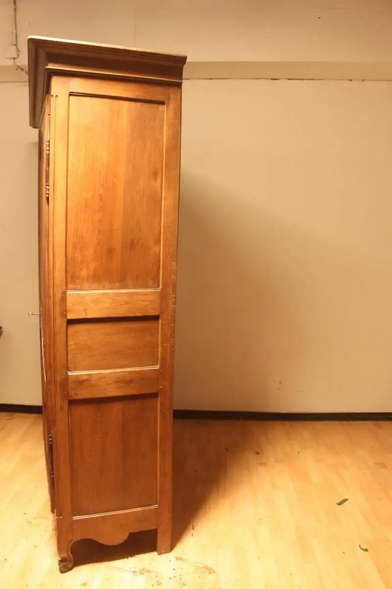 Französischer Kleiderschrank Antik ca  1860 Jh. 18