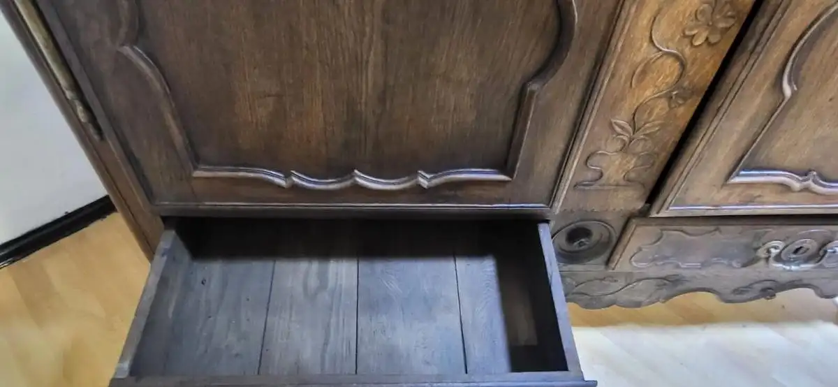 Französischer Hochzeitschrank Kleiderschrank Antik ca  1860 Jh. 11