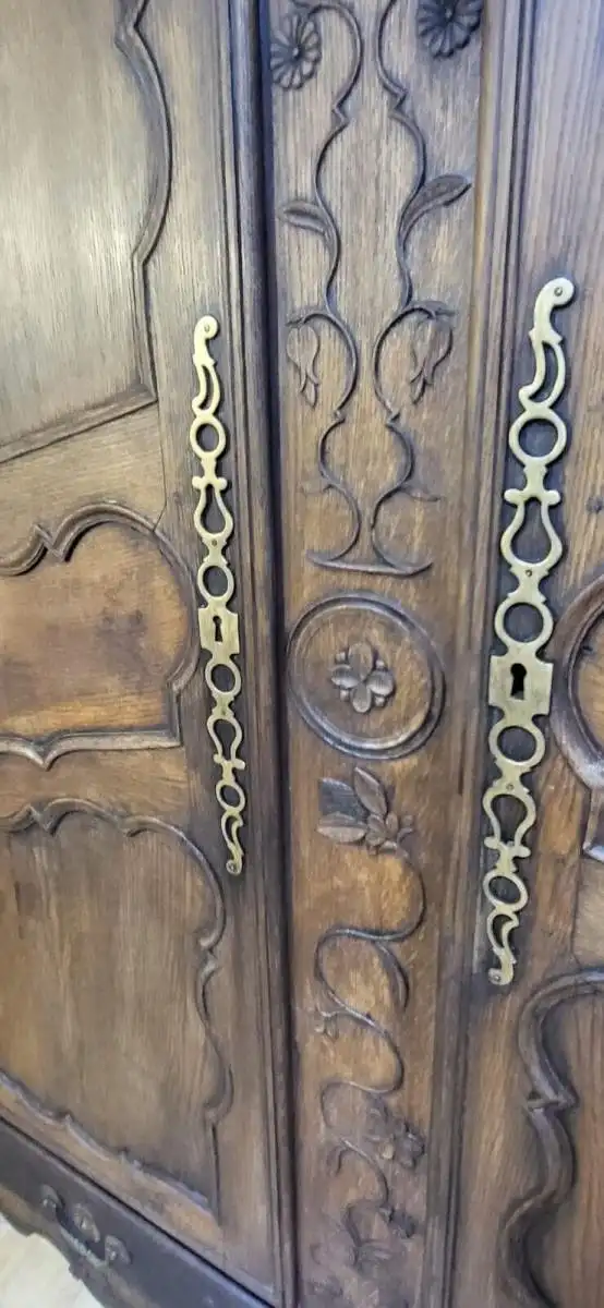 Französischer Hochzeitschrank Kleiderschrank Antik ca  1860 Jh. 16