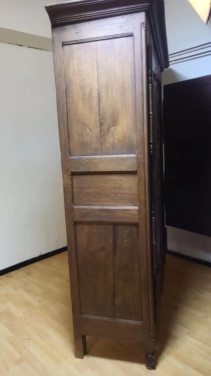 Französischer Hochzeitschrank Kleiderschrank Antik ca  1860 Jh. 22