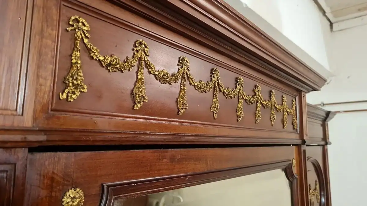 Kleiderschrank Wäscheschrank  Orginal  Antik ca. 19 Jh. 1