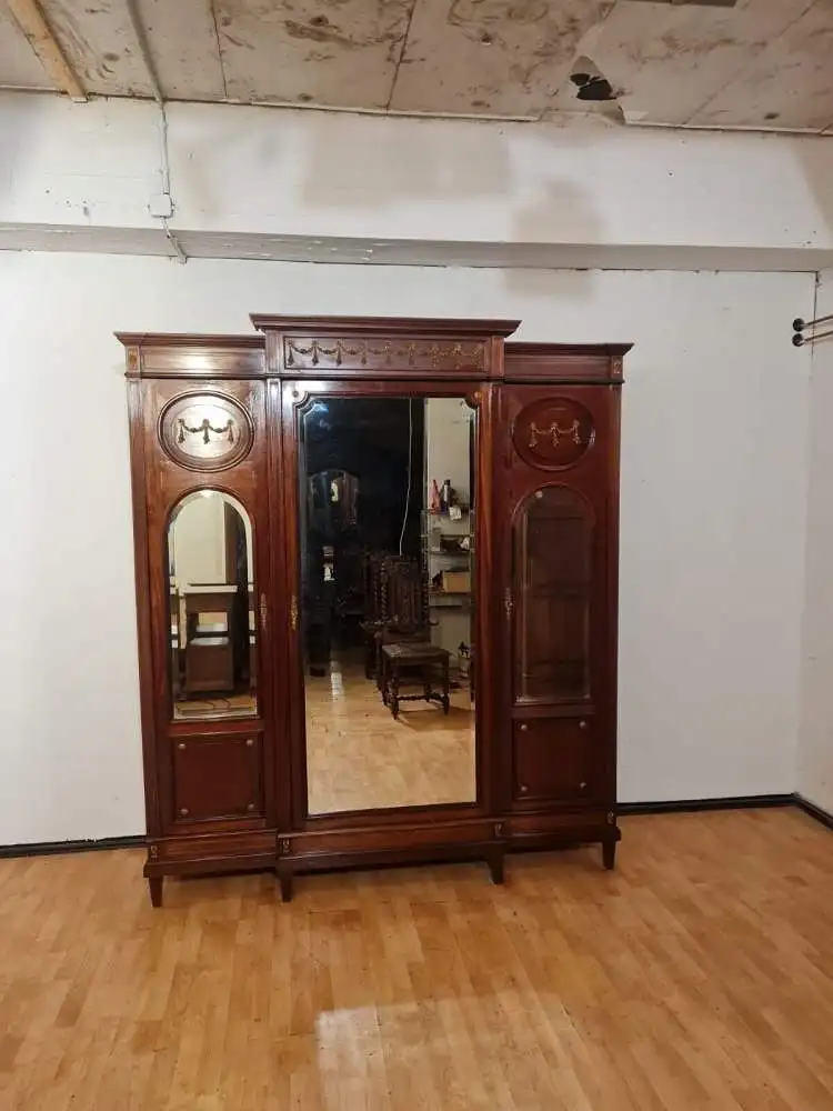 Kleiderschrank Wäscheschrank  Orginal  Antik ca. 19 Jh. 18