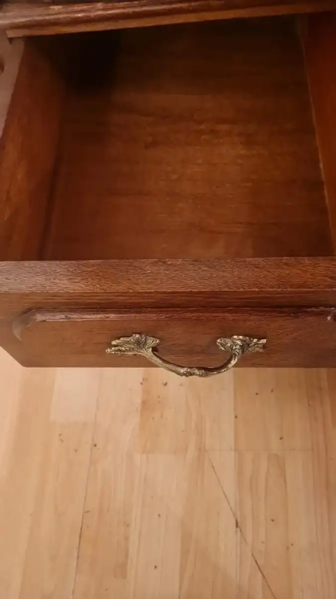 Kleiderschrank Schlafzimmerschrank  Schnitzereien Antik ca. 19 Jh. 7