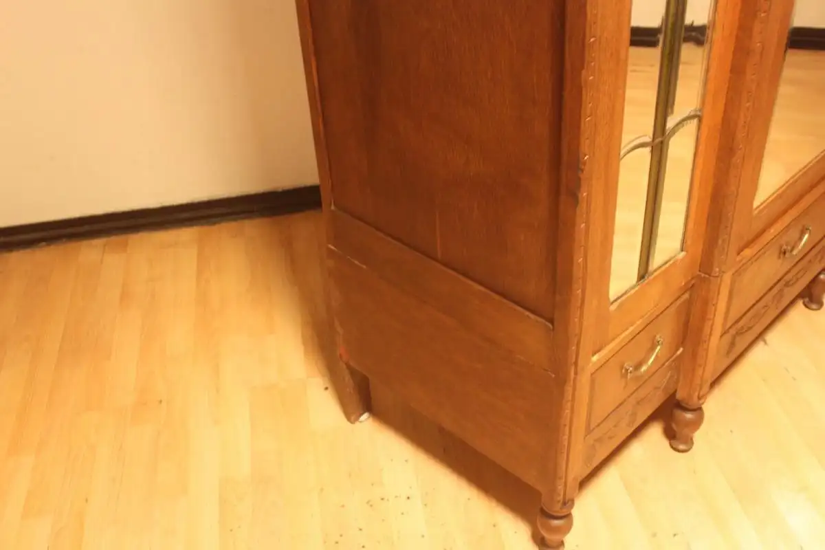 Antik Kleiderschrank Frankreich Jugendstil  Schnitzereien ca.1930Jh. 15