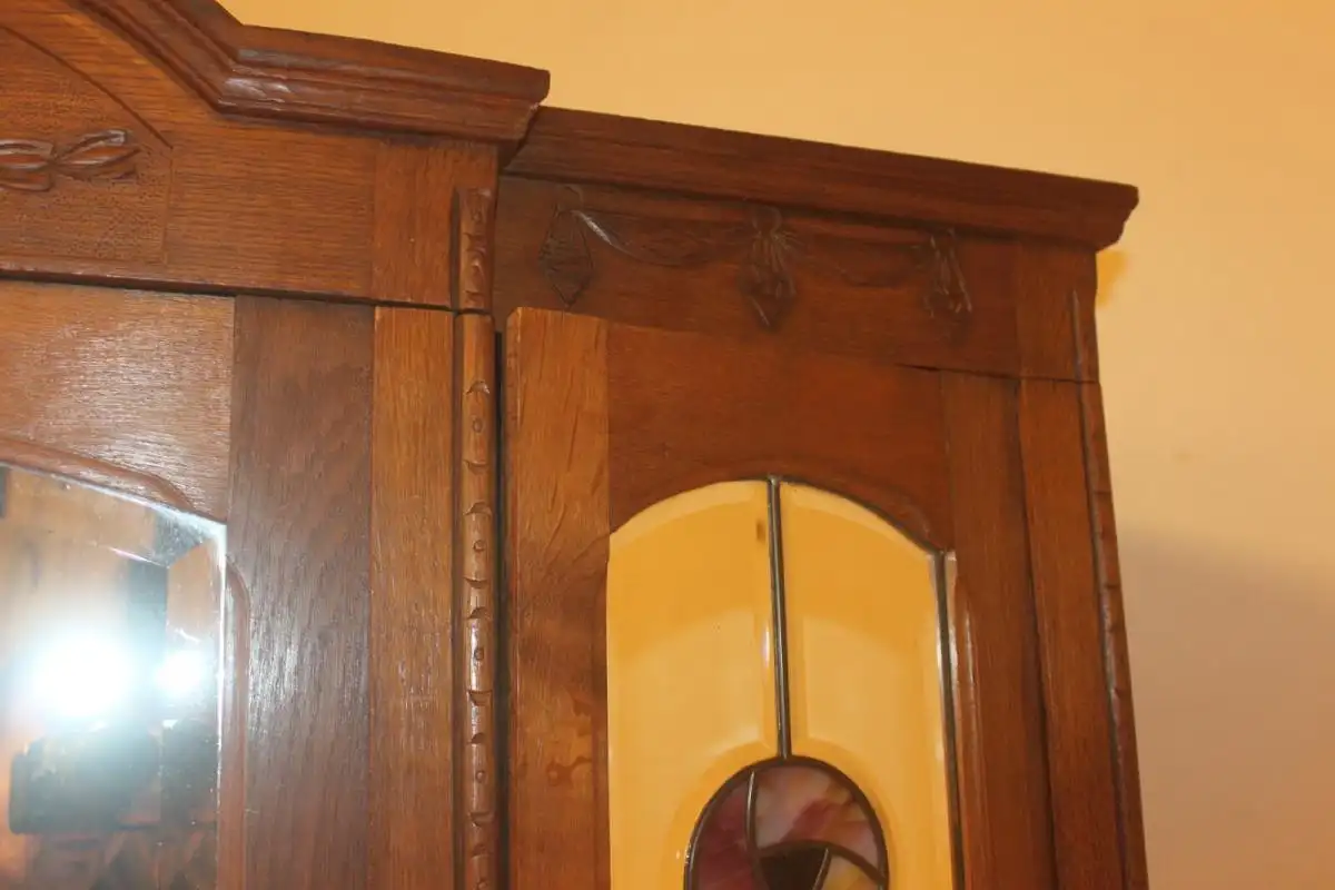 Antik Kleiderschrank Frankreich Jugendstil  Schnitzereien ca.1930Jh. 20