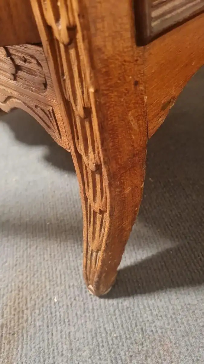 Vitrine  Antik  ca. 19 Jh. 9