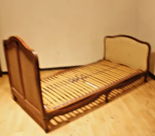 Antikes Bett  ca.  1900 Jh.
