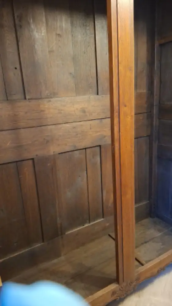 Französischer Louis XV Kleiderschrank aus Eiche, 18. Jh Antik 11