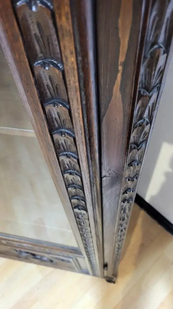 Vitrine  Antik Bretonisch ca. 19 Jh. 13