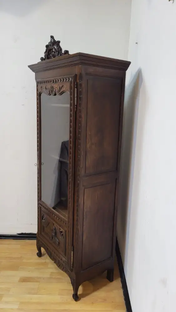 Vitrine  Antik Bretonisch ca. 19 Jh. 2