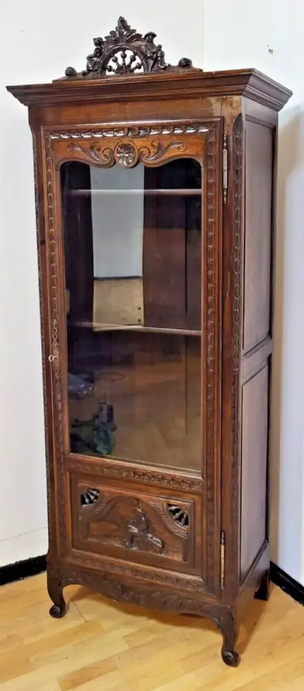 Vitrine  Antik Bretonisch ca. 19 Jh. 1