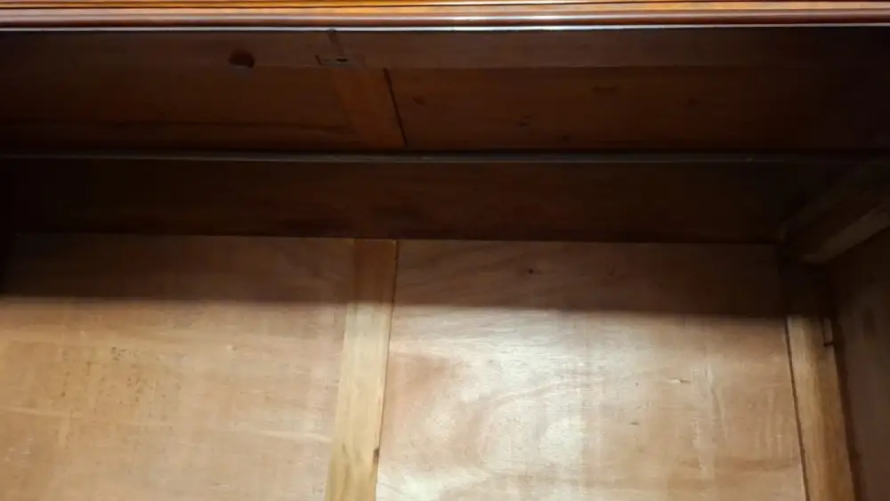 Kleiderschrank Schlafzimmerschrank Wäscheschrank  Antik ca. 19 Jh. 20