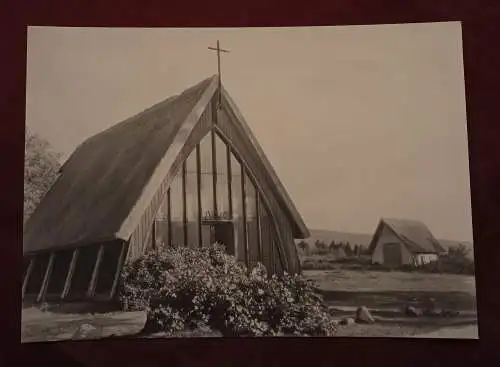 [Echtfotokarte schwarz/weiß] Die Kirche in Ahrenshoop. 