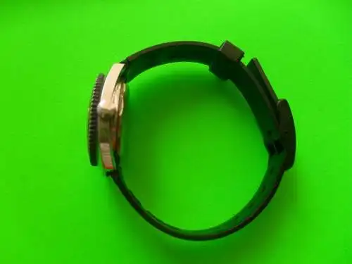 VINTAGE UHR MORTIMA SUPER 28  TAUCHERUHR. 1970s.