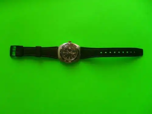 VINTAGE UHR MORTIMA SUPER 28  TAUCHERUHR. 1970s.