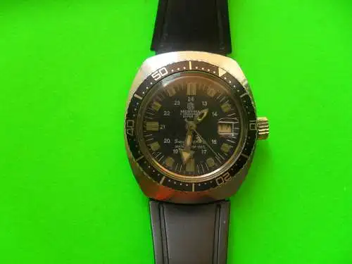 VINTAGE UHR MORTIMA SUPER 28  TAUCHERUHR. 1970s.