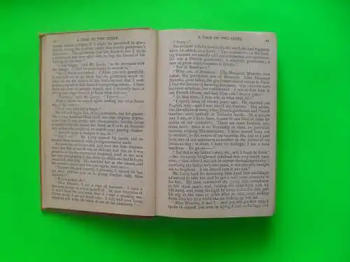 ALTE AUSGABE A TALE OF TWO CITIES VON DICKENS CHARLES, VERLAG T. NELSON & SONS – 1910