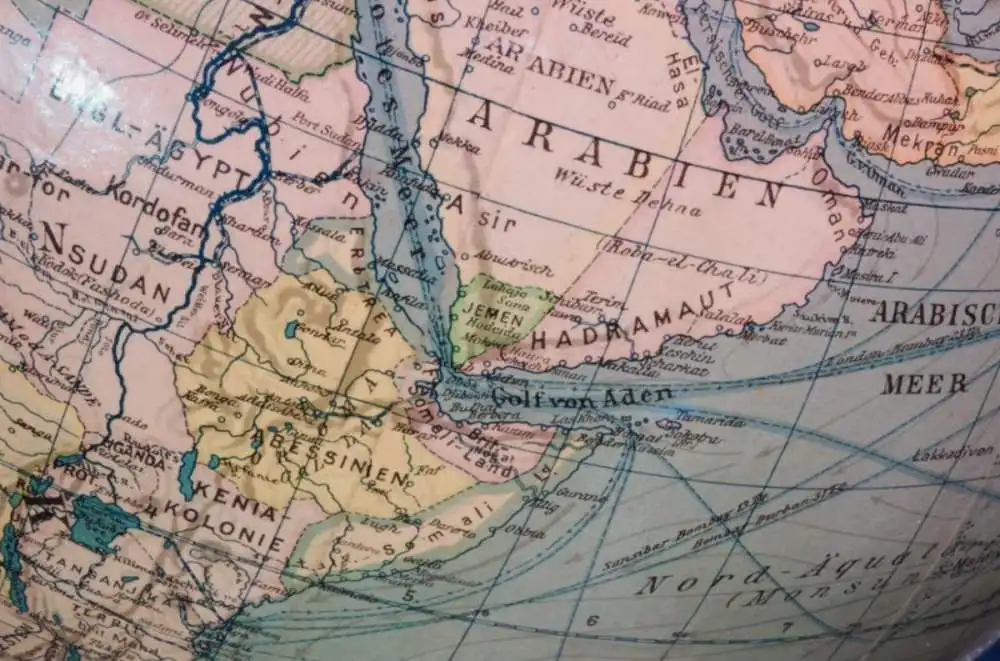 Grosser antiker Globus aus den 1930-iger Jahren 2