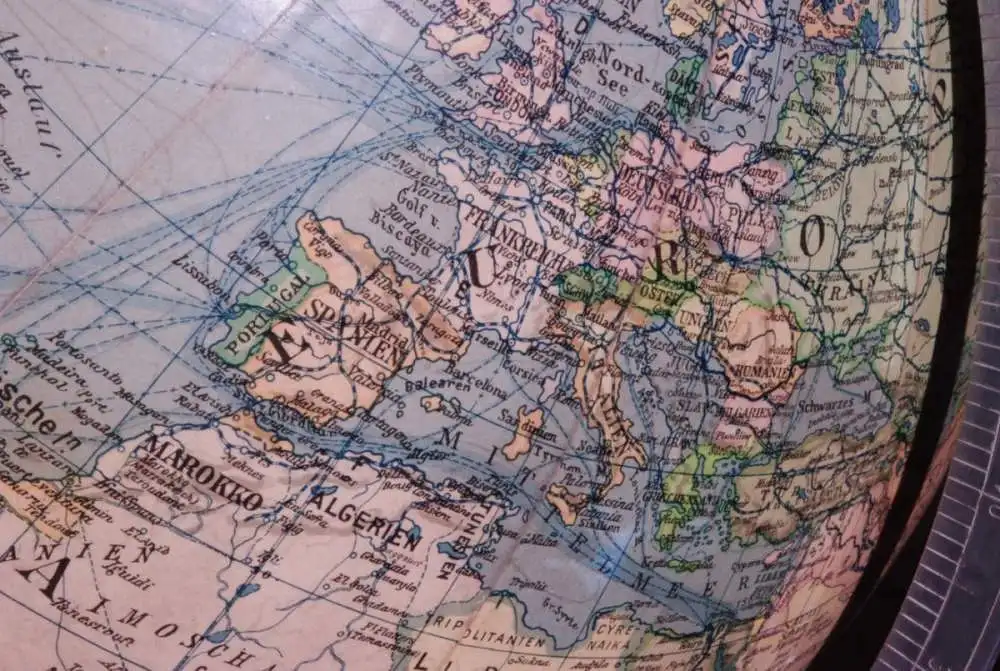 Grosser antiker Globus aus den 1930-iger Jahren 8