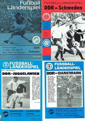 Konvolut von 13 DDR-Fussball-Programmen. 