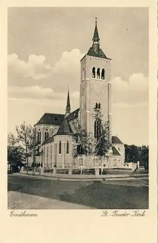 Eindhoven - St. Trudo-Kerk
 Ansichtskarte / Postkarte, Motiv aus der Niederlande, Verlagsnummer 44, unbenutzt. 