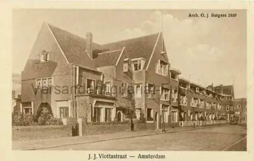 Amsterdam - J. J. Viottastraat - Architect G. J. Rutgers
 Ansichtskarte, Niederlande, unbenutzt Verlagsnummer: 8549 30164 W 68 "Gerrit Jan Rutgers (Ellecom, 16 november 1877 - Amsterdam, 24 februari 1962) was een Nederlandse architect. Rutgers werd gebore