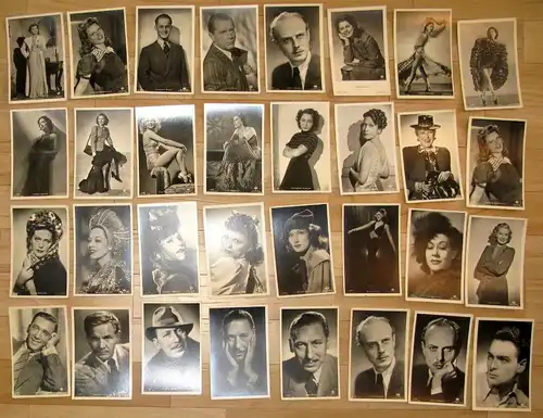 kleines Konvolut von ca. 69 Postkarten mit Schauspielern/-innen
 es können vereinzelt doppelte enthalten sein im Konvolut enthalten sind Karten von z. B. Hans Nielsen, Marika...
