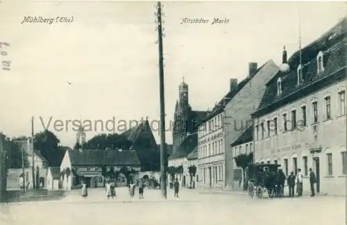 Mühlberg (Elbe) - Altstädter Markt
 Ansichtskarte / Postkarte, Motiv aus Brandenburg, unbenutzt, aber privat datiert, Rückseite mit Notizen der Zeit. 