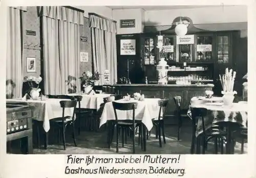 Gasthaus "Niedersachsen" Bückeburg
 Ansichtskarte / Postkarte, Motiv aus Niedersachsen, unbenutzt. 