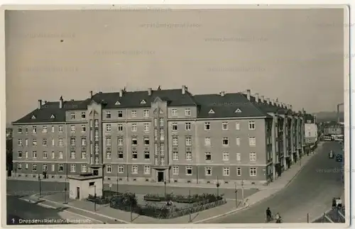 Dresden Bunsenstrasse Ecke Rietzstrasse
 Ansichtskarte / Postkarte, Motiv aus Sachsen, unbenutzt. 