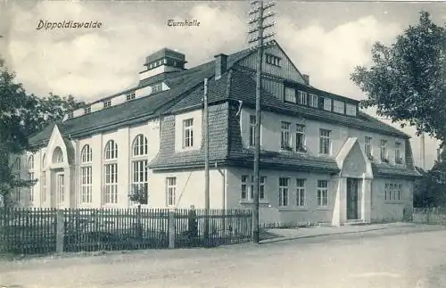 Dippoldiswalde - Turnhalle
 Ansichtskarte / Postkarte, Motiv bei Pirna, Verlagsnummer 3616, benutzt 4.9.1942 Dippoldiswalde. 